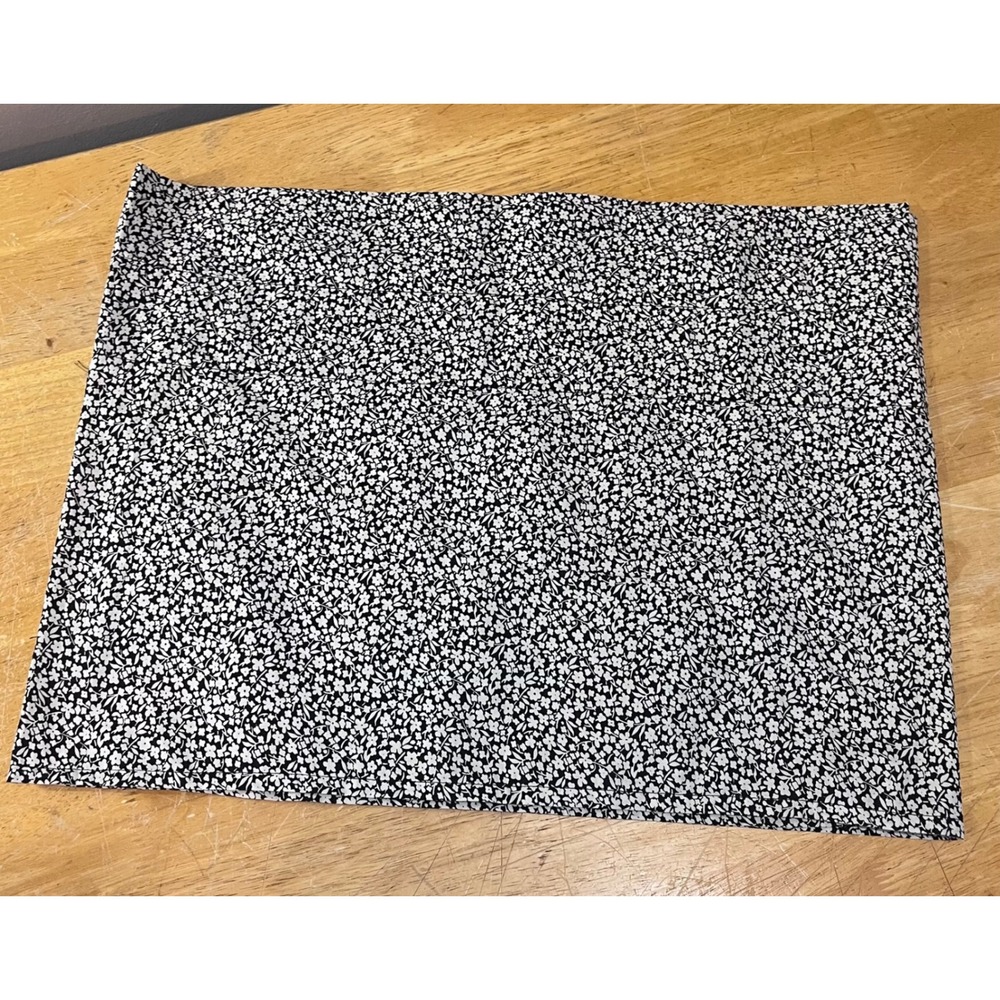 Laura Ashley Lifestyles Vtg Cottagecore Black White Floral Cotton Valance 86x16